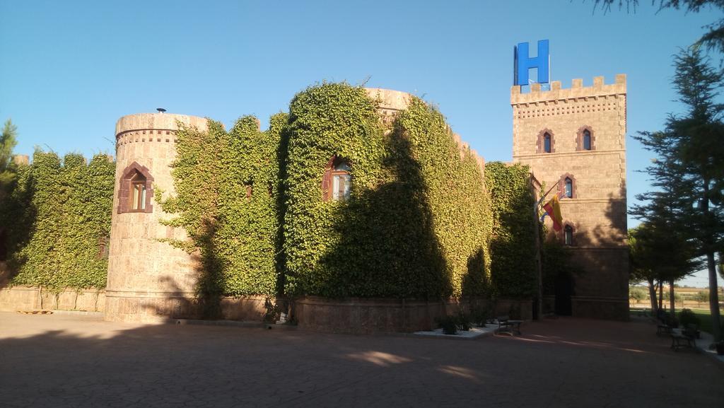 Hotel Vinedos Y Bodegas El Castillo Вияробледо Екстериор снимка